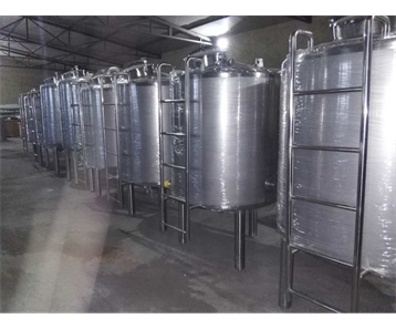 1-2噸發(fā)酵罐、待裝罐、CIP罐